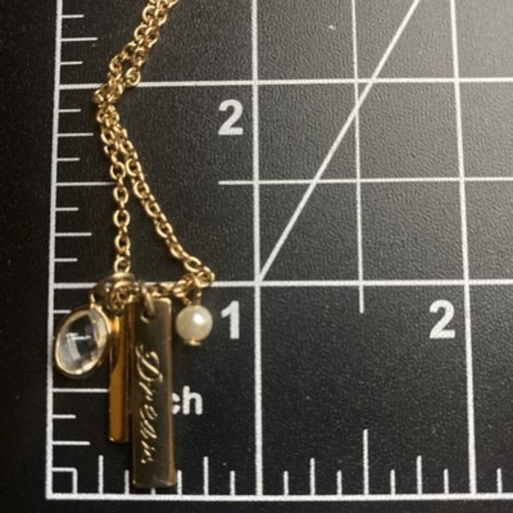 Avon Dream Charm Necklace Yellow Gold Tone Faux Pearl Bezel Facet Crystal 16+3" - Picture 7 of 7